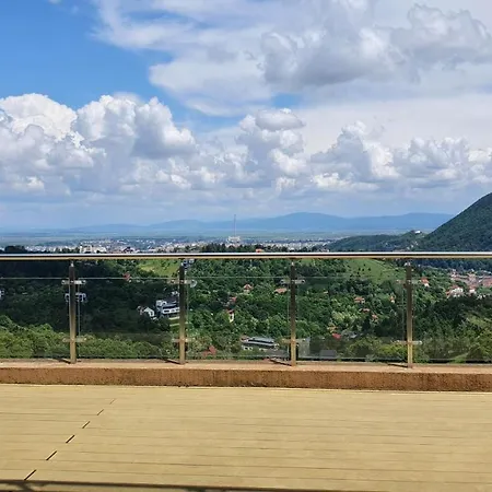 Апартаменти Encore Apartment 1A Брашов