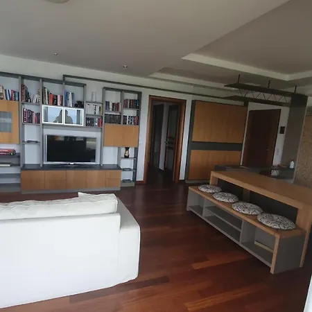 Апартаменти Encore Apartment 1A