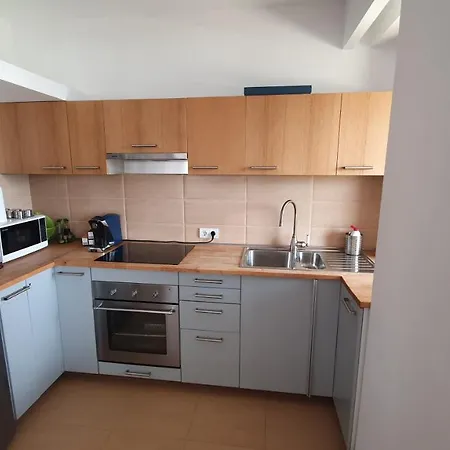 Encore Apartment 1A Апартаменти *