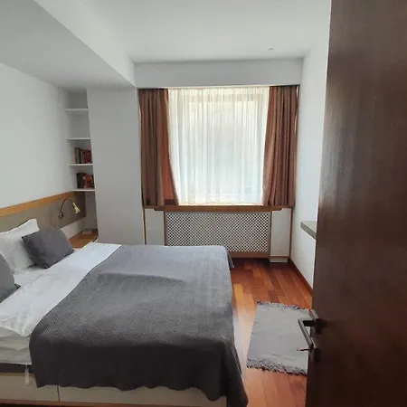 Encore Apartment 1A * Брашов